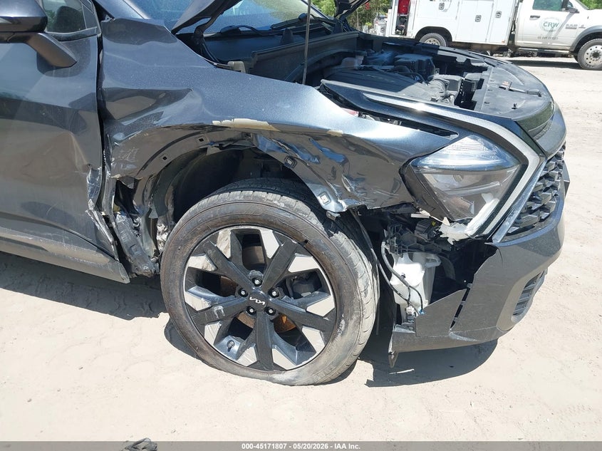 2023 Kia Sportage VIN 5XYK6CAF7PG028779 IAAI salvage auction — RIGHT FRONT, Salvage (Vermont), sold $7,700 on 2026-08-01 (photo 6)