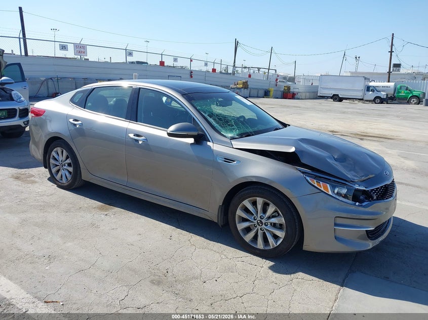 2018 Kia Optima VIN 5XXGU4L30JG226913 IAAI salvage auction — FRONT END, Salvage (California), sold $4,300 on 2026-07-08 (photo 1)