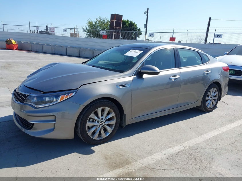 2018 Kia Optima VIN 5XXGU4L30JG226913 IAAI salvage auction — FRONT END, Salvage (California), sold $4,300 on 2026-07-08 (photo 2)