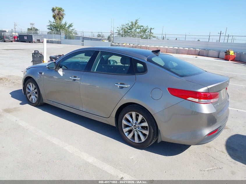 2018 Kia Optima VIN 5XXGU4L30JG226913 IAAI salvage auction — FRONT END, Salvage (California), sold $4,300 on 2026-07-08 (photo 3)