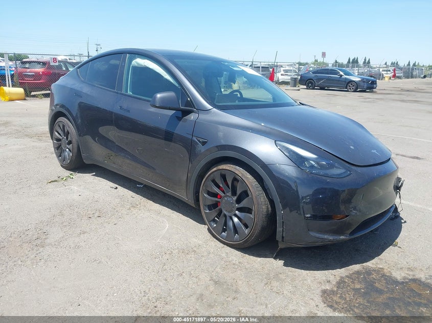 2024 Tesla Model y VIN 7SAYGDEF3RF020778 IAAI salvage auction — LEFT SIDE, Salvage (California), sold $9,500 on 2026-07-22 (photo 1)