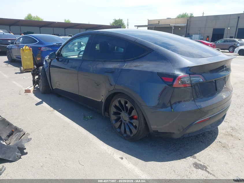 2024 Tesla Model y VIN 7SAYGDEF3RF020778 IAAI salvage auction — LEFT SIDE, Salvage (California), sold $9,500 on 2026-07-22 (photo 3)