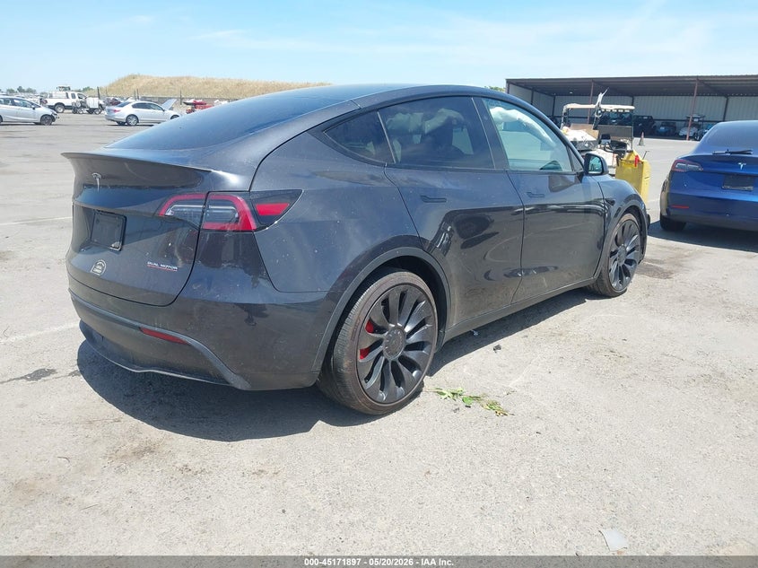 2024 Tesla Model y VIN 7SAYGDEF3RF020778 IAAI salvage auction — LEFT SIDE, Salvage (California), sold $9,500 on 2026-07-22 (photo 4)