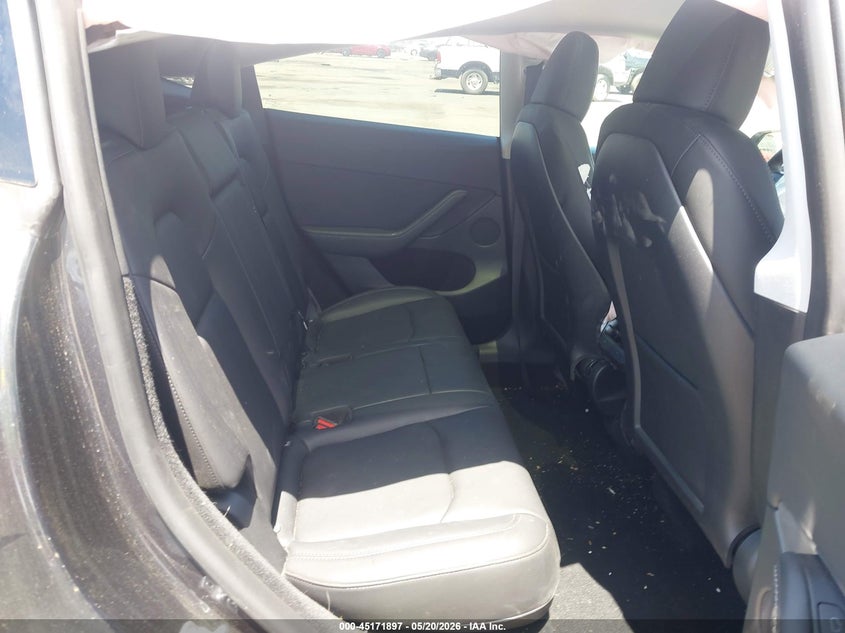 2024 Tesla Model y VIN 7SAYGDEF3RF020778 IAAI salvage auction — LEFT SIDE, Salvage (California), sold $9,500 on 2026-07-22 (photo 8)