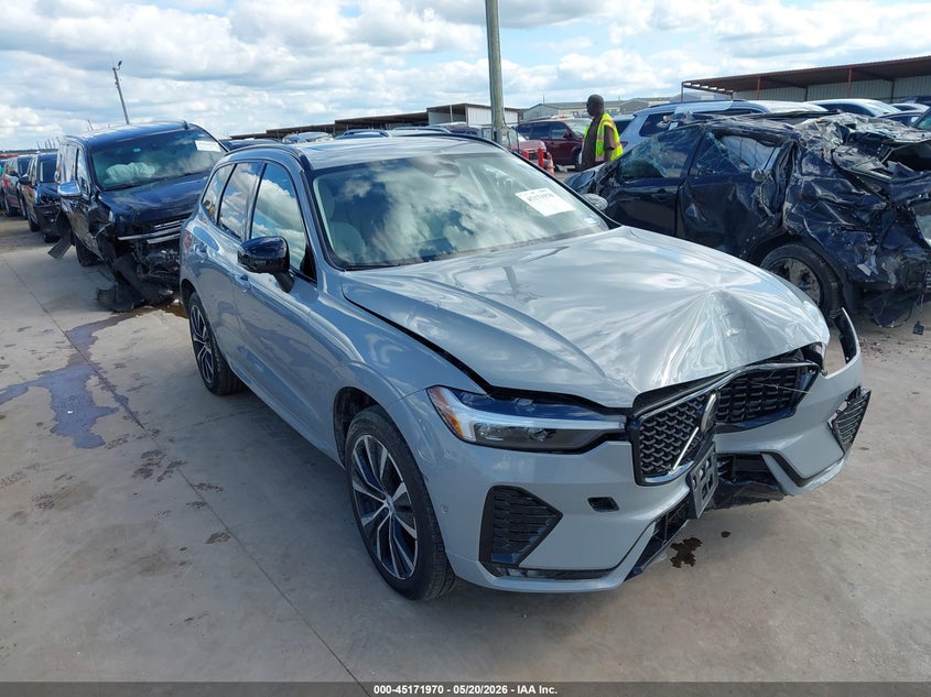 2025 Volvo Xc60 VIN YV4M12RC0S1069059 IAAI salvage auction — FRONT END, Original (Texas), sold $17,500 on 2026-08-11 (photo 1)