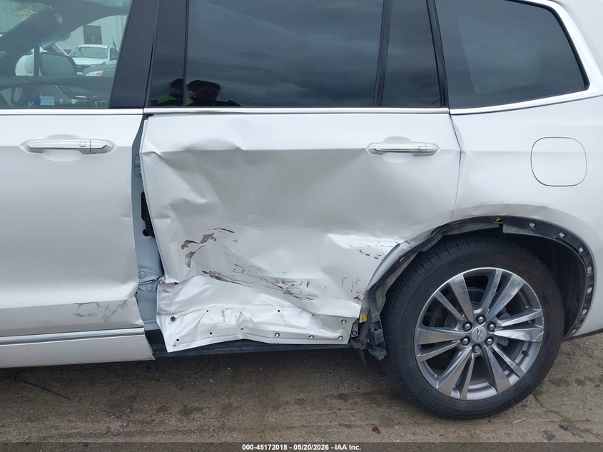 2024 Cadillac Xt6 VIN 1GYKPDRS4RZ740167 IAAI salvage auction — LEFT SIDE, Clear (Michigan), sold $14,300 on 2026-07-23 (photo 6)