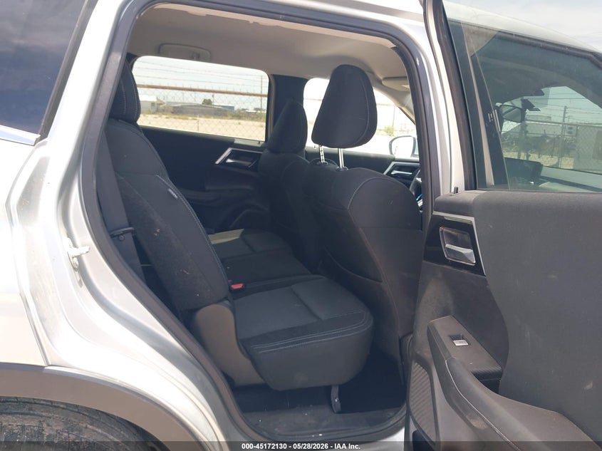 2024 Mitsubishi Outlander VIN JA4J3UA87RZ087230 IAAI salvage auction — ALL OVER, Salvage Title, sold $3,150 on 2026-07-23 (photo 8)
