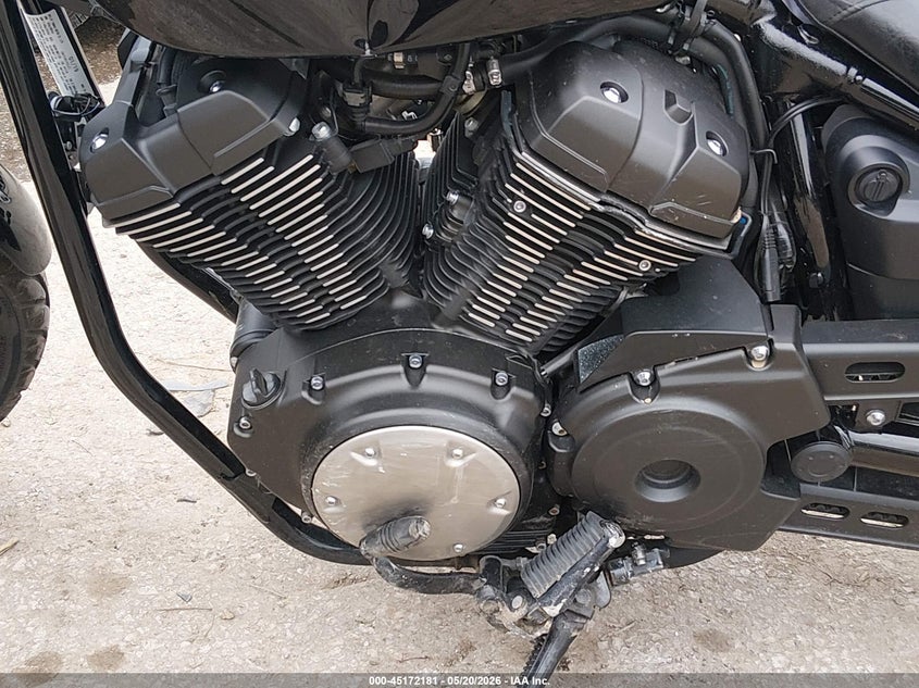 2019 Yamaha Xv VIN JYAVN05E4KA014648 IAAI salvage auction — LEFT & RIGHT, Salvage (Kansas), sold $1,325 on 2026-07-20 (photo 9)