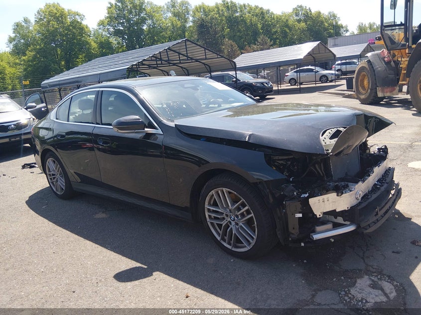 2024 BMW 5er VIN WBA53FJ06RCS33758 IAAI salvage auction — FRONT END, Salvage (Connecticut), sold $23,650 on 2026-08-06 (photo 1)