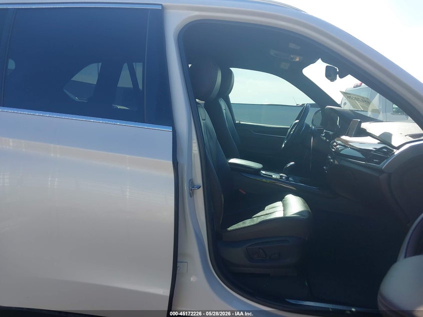 2018 BMW X5 VIN 5UXKR2C52J0X09854 IAAI salvage auction — REAR END, Salvage Title, sold $7,700 on 2026-07-16 (photo 5)