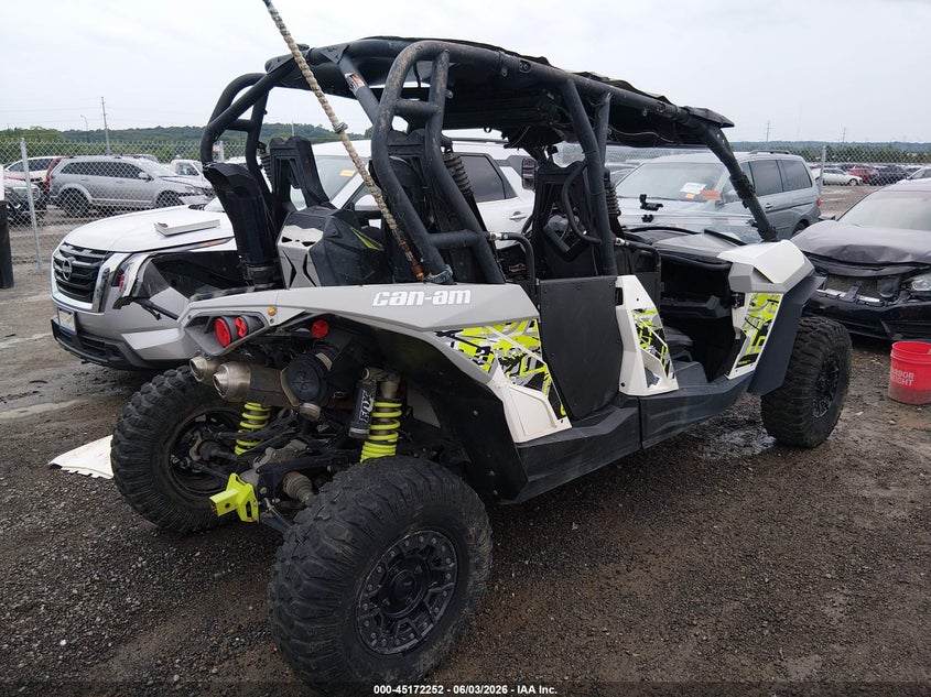 2016 Can-am/ brp Maverick VIN 3JBPEAR23GJ001908 IAAI salvage auction — ROLLOVER, Clear (Oklahoma), sold $3,950 on 2026-08-18 (photo 4)