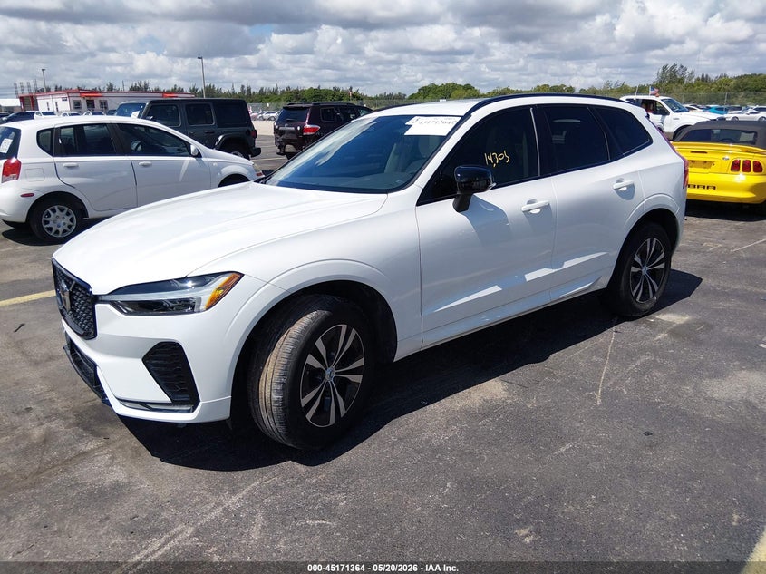 2024 Volvo Xc60 VIN YV4L12RK3R1925824 IAAI salvage auction — RIGHT REAR, Wait Title, sold $6,200 on 2026-08-13 (photo 2)