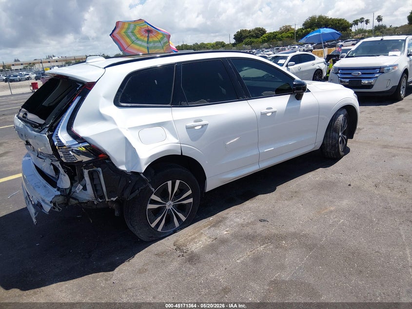 2024 Volvo Xc60 VIN YV4L12RK3R1925824 IAAI salvage auction — RIGHT REAR, Wait Title, sold $6,200 on 2026-08-13 (photo 4)