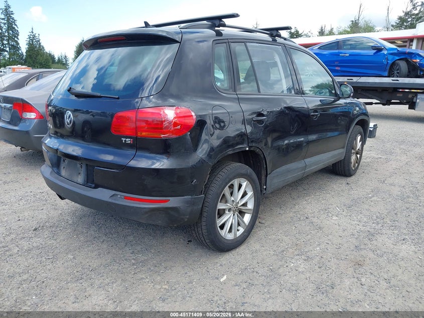 2018 Volkswagen Tiguan VIN WVGAV7AX0JK005047 IAAI salvage auction — NORMAL WEAR, Clear (Washington), sold $1,500 on 2026-07-15 (photo 4)