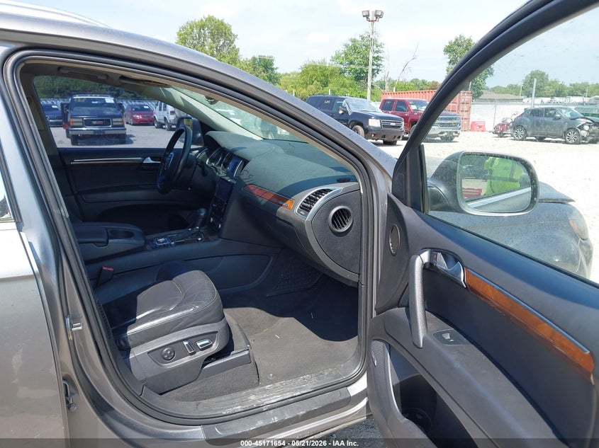 2010 Audi Q7 VIN WA1LYAFE9AD006978 IAAI salvage auction — FRONT END, Salvage (Illinois), sold $550 on 2026-07-07 (photo 5)