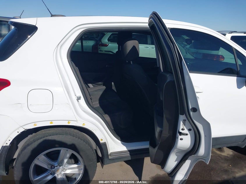 2020 Chevrolet Trax VIN KL7CJKSB6LB315797 IAAI salvage auction — LEFT & RIGHT, Salvage (Arizona), sold $2,000 on 2026-07-07 (photo 8)