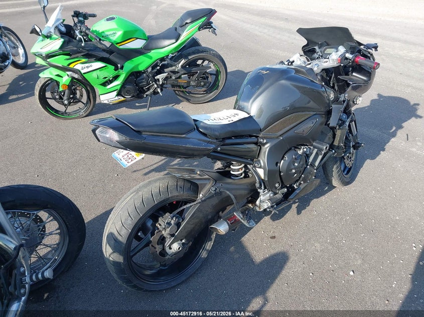 2009 Yamaha Fz1 VIN JYARN17E49A006595 IAAI salvage auction — SIDE, Salvage (Illinois), sold $1,150 on 2026-07-14 (photo 4)