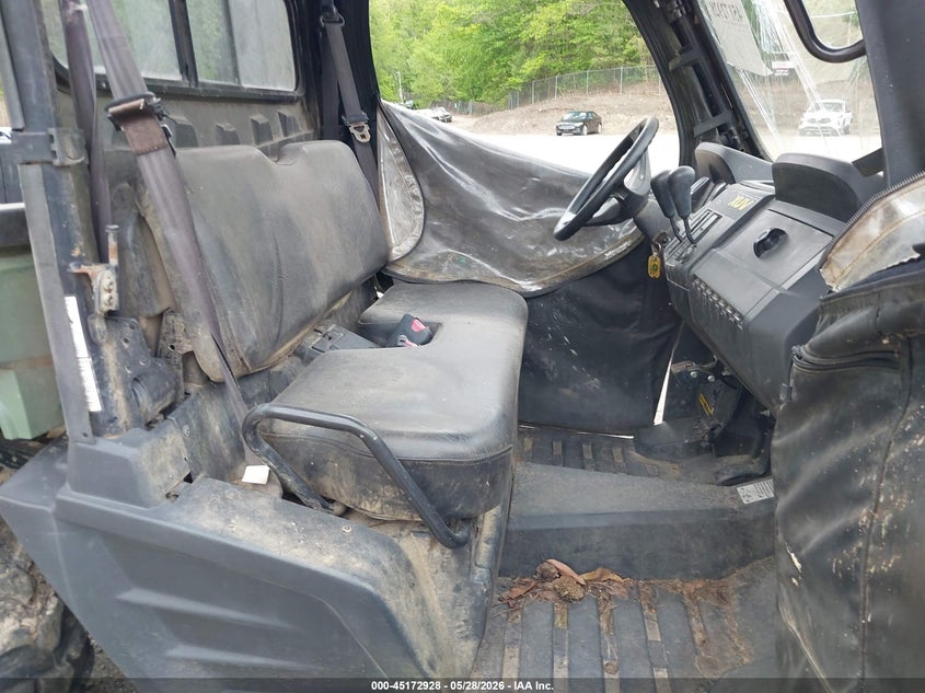 2016 John deere Gator VIN 1M0590TBHGM011523 IAAI salvage auction — FRAME DAMAGE, Bill Of Sale (Vermont), sold $2,200 on 2026-09-22 (photo 5)