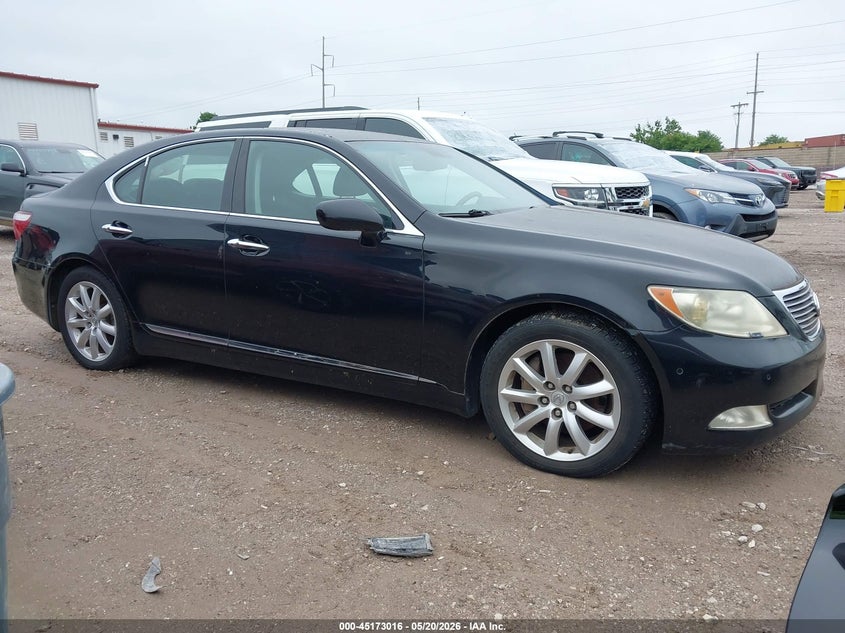 2007 Lexus Ls 460 VIN JTHBL46F775012418 IAAI salvage auction — NORMAL WEAR, Clear (Missouri), sold $650 on 2026-07-27 (photo 1)