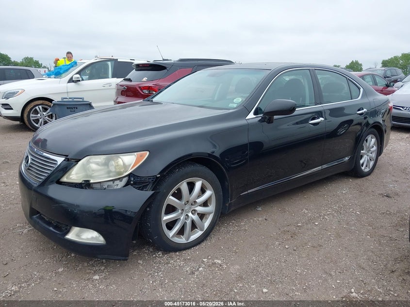 2007 Lexus Ls 460 VIN JTHBL46F775012418 IAAI salvage auction — NORMAL WEAR, Clear (Missouri), sold $650 on 2026-07-27 (photo 2)