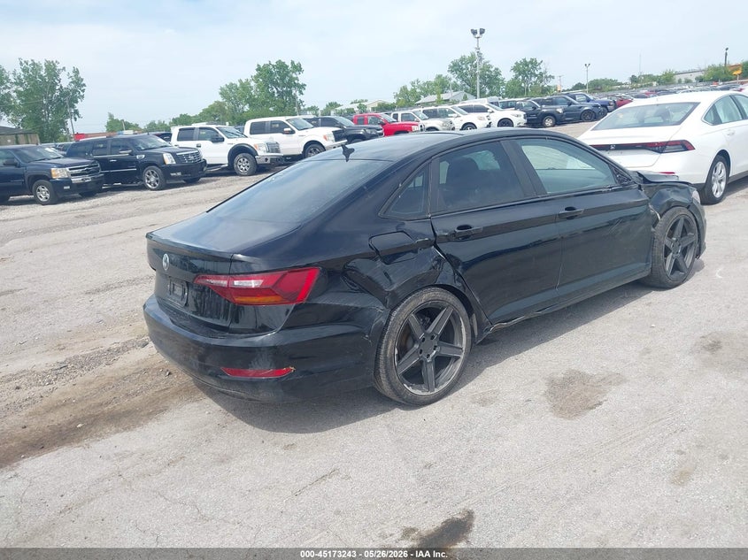 2019 Volkswagen Jetta VIN 3VWC57BU1KM046571 IAAI salvage auction — LEFT SIDE, Salvage (Illinois), sold $825 on 2026-07-27 (photo 4)