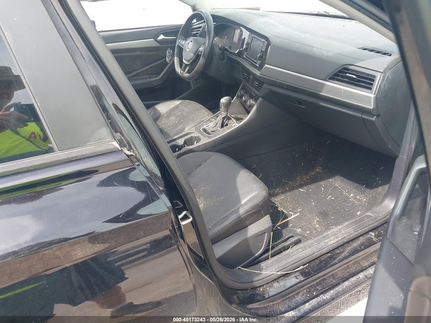 2019 Volkswagen Jetta VIN 3VWC57BU1KM046571 IAAI salvage auction — LEFT SIDE, Salvage (Illinois), sold $825 on 2026-07-27 (photo 5)