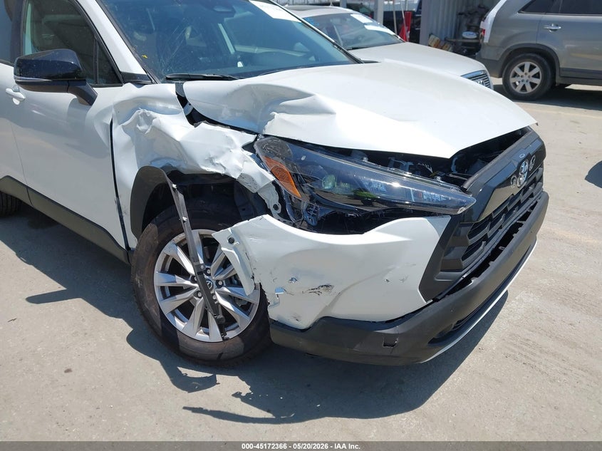 2026 Toyota Corolla cross VIN 7MUBAAAG5TV176251 IAAI salvage auction — RIGHT FRONT, Salvage (California), sold $9,800 on 2026-07-15 (photo 6)