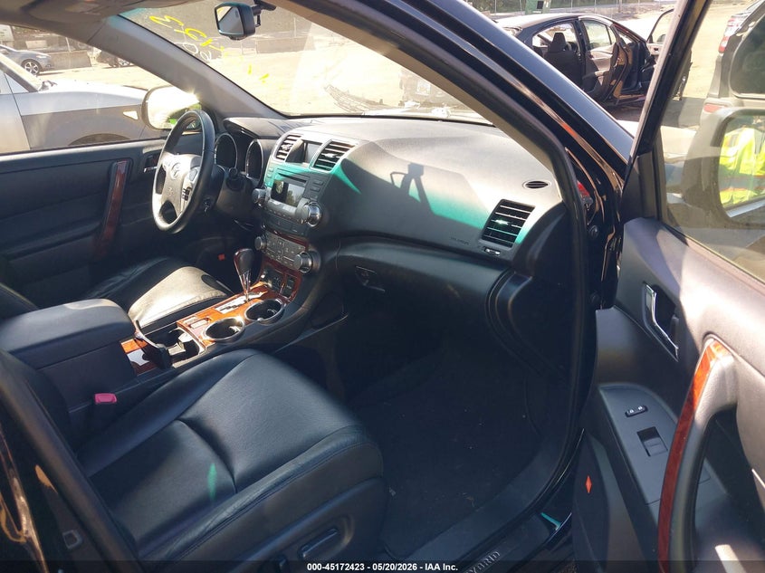 2011 Toyota Highlander hybrid VIN JTEDC3EH8B2003935 IAAI salvage auction — NORMAL WEAR, Clear (Maryland), sold $2,000 on 2026-07-22 (photo 5)