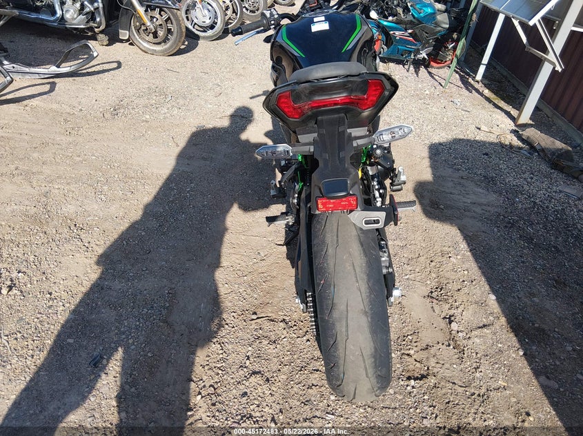 2025 Kawasaki Zr VIN ML5ZRDT17SDA07058 IAAI salvage auction — FRONT END, Salvage (Wisconsin), sold $3,750 on 2026-07-24 (photo 6)