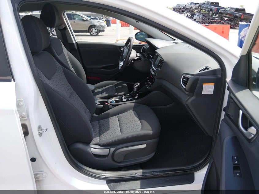 2019 Hyundai Ioniq hybrid VIN KMHC65LD3KU156340 IAAI salvage auction — RIGHT REAR, Sf97 (Washington), sold $8,900 on 2026-07-09 (photo 4)