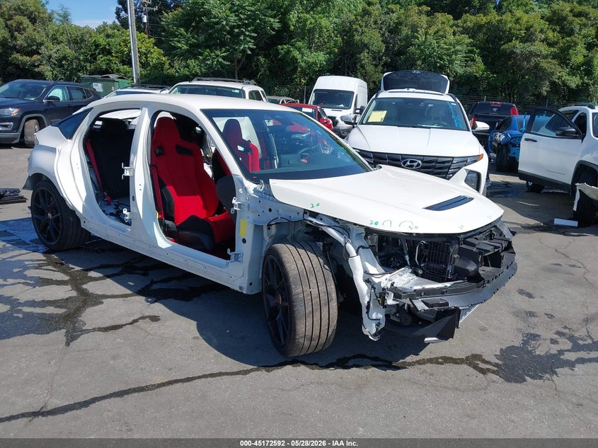 2025 Honda Civic type r VIN JHMFL5G47SX008726 IAAI salvage auction — FRONT & REAR, Salvage Title, sold $20,100 on 2026-07-30 (photo 1)