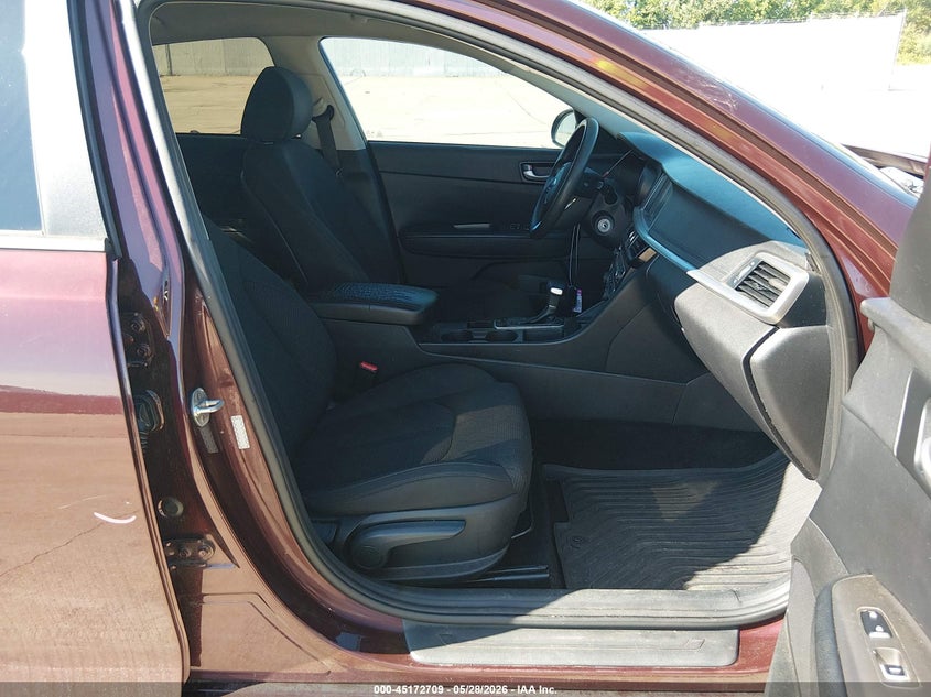 2019 Kia Optima VIN 5XXGT4L3XKG363720 IAAI salvage auction — FRONT END, Salvage (Texas), sold $1,725 on 2026-07-24 (photo 5)