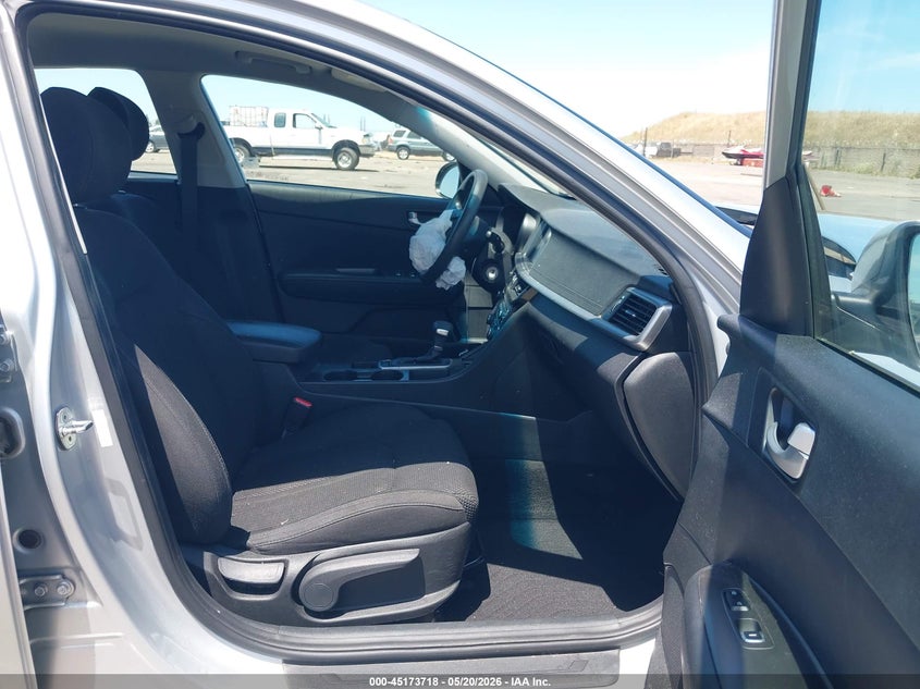 2019 Kia Optima VIN 5XXGT4L37KG337141 IAAI salvage auction — FRONT END, Salvage (California), sold $1,050 on 2026-07-29 (photo 5)