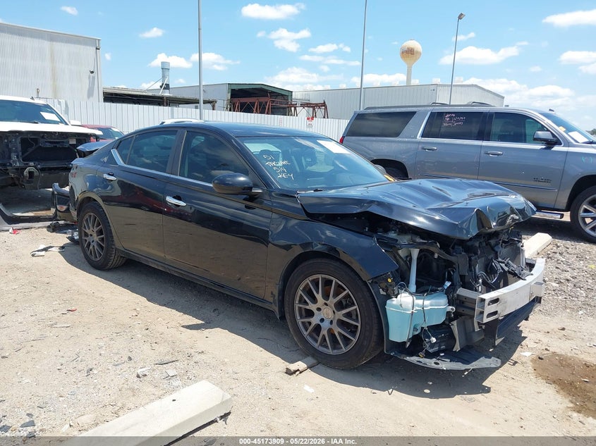 2020 Nissan Altima VIN 1N4BL4BV2LC267617 IAAI salvage auction — FRONT & REAR, Salvage (Tennessee), sold $1,750 on 2026-07-29 (photo 1)