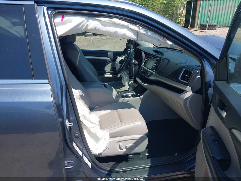 2019 Toyota Highlander VIN 5TDJZRFH2KS987258 IAAI salvage auction — FRONT END, Salvage - Greater Than 75% (Maryland), sold $5,250 on 2026-07-28 (photo 5)
