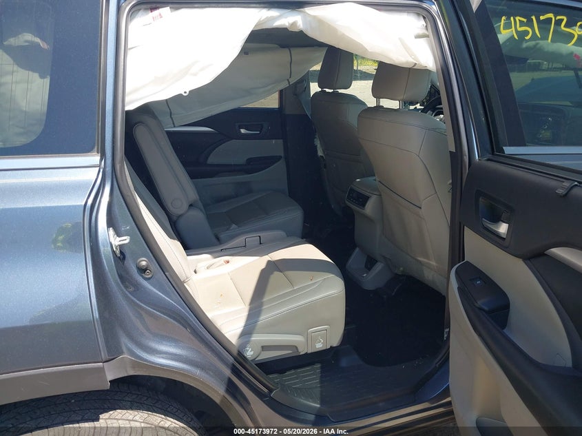 2019 Toyota Highlander VIN 5TDJZRFH2KS987258 IAAI salvage auction — FRONT END, Salvage - Greater Than 75% (Maryland), sold $5,250 on 2026-07-28 (photo 8)