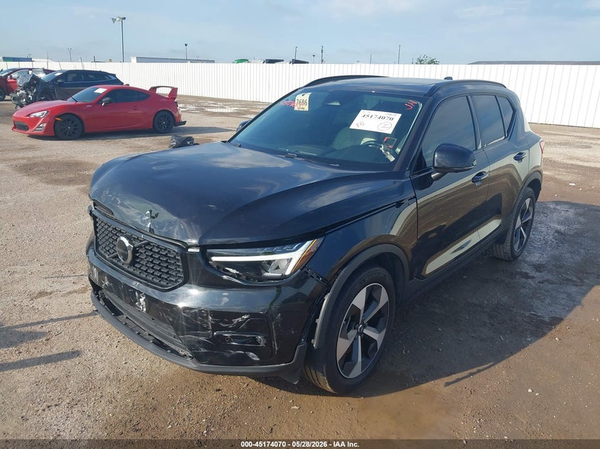 2025 Volvo Xc40 VIN YV4L12UC9S2457422 IAAI salvage auction — FRONT END, Salvage Title, sold $12,500 on 2026-08-12 (photo 2)
