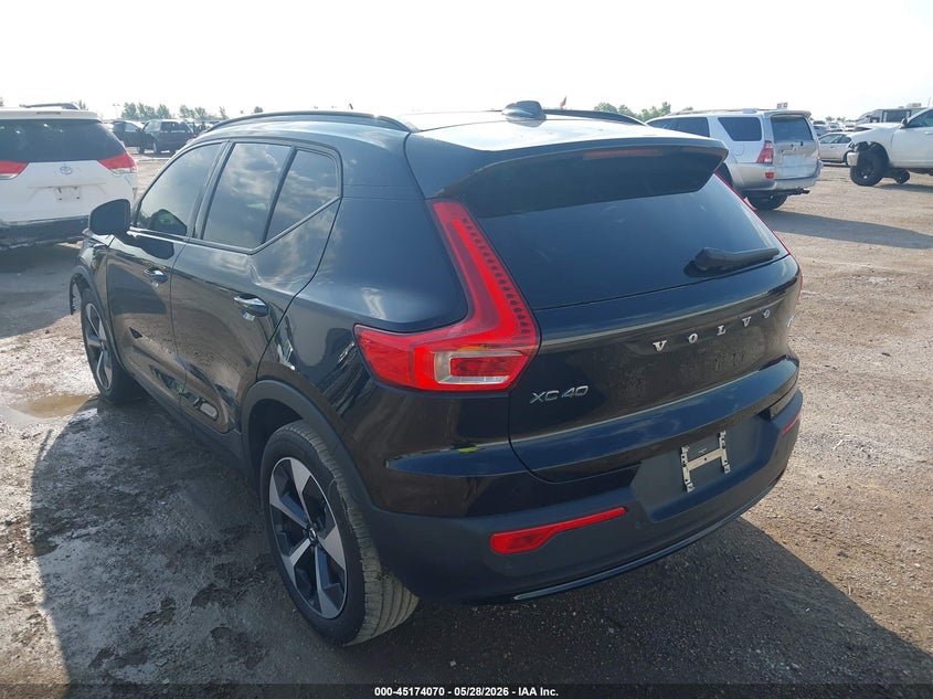 2025 Volvo Xc40 VIN YV4L12UC9S2457422 IAAI salvage auction — FRONT END, Salvage Title, sold $12,500 on 2026-08-12 (photo 3)
