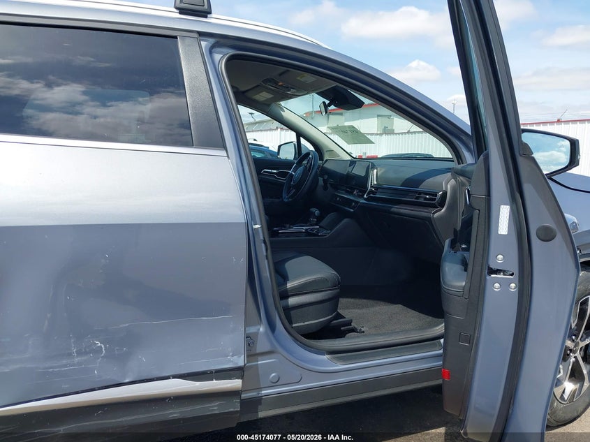 2025 Kia Sportage VIN 5XYK3CDF2SG241247 IAAI salvage auction — RIGHT SIDE, Salvage (Oregon), sold $8,500 on 2026-07-30 (photo 5)