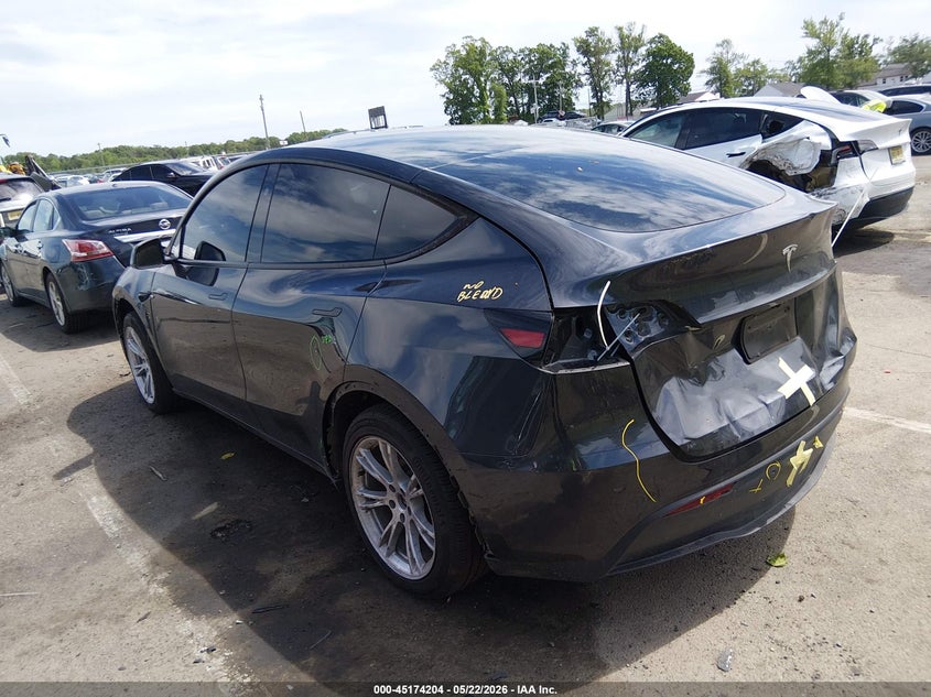 2024 Tesla Model y VIN 7SAYGDEDXRF016693 IAAI salvage auction — FRONT & REAR, Salvage (New Jersey), sold $10,225 on 2026-07-16 (photo 3)