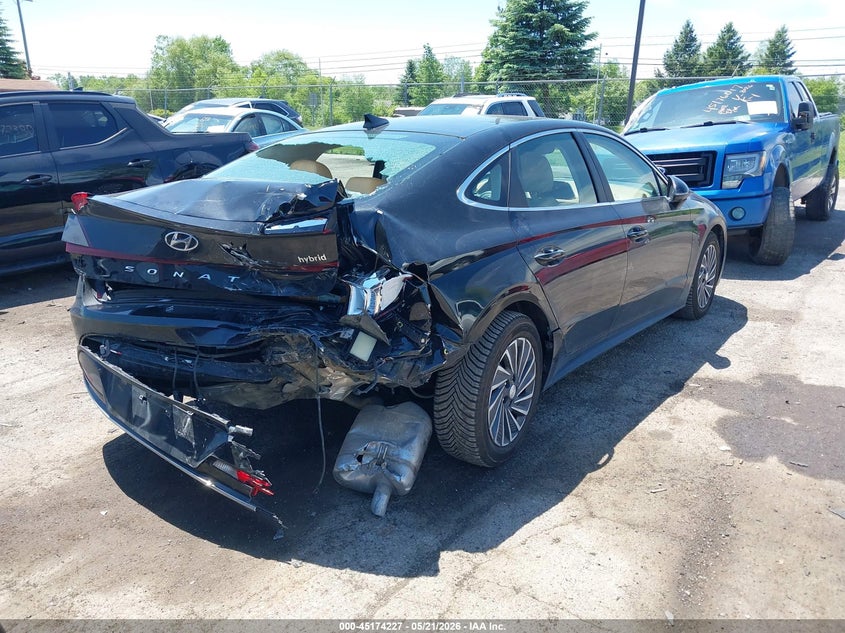 2022 Hyundai Sonata VIN KMHL54JJ5NA053366 IAAI salvage auction — REAR END, Clear (Michigan), sold $6,500 on 2026-07-16 (photo 4)