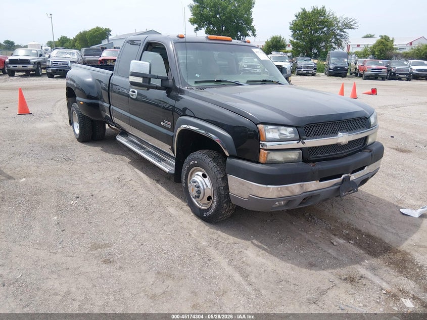 2003 Chevrolet Silverado 3500 VIN 1GCJK39193E184972 — IAAI salvage auction photo