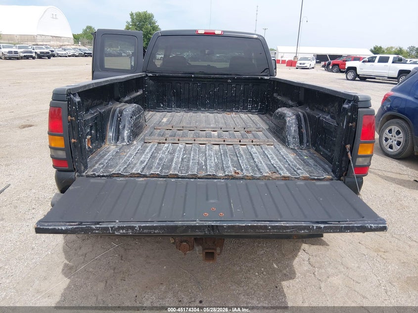 2003 Chevrolet Silverado 3500 VIN 1GCJK39193E184972 IAAI salvage auction — MECHANICAL, Salvage (Iowa), sold $1,300 on 2026-07-06 (photo 6)