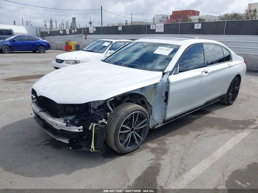 2019 BMW 7er VIN WBA7F0C5XKGM26015 IAAI salvage auction — FRONT END, Salvage (California), sold $7,300 on 2026-07-24 (photo 2)