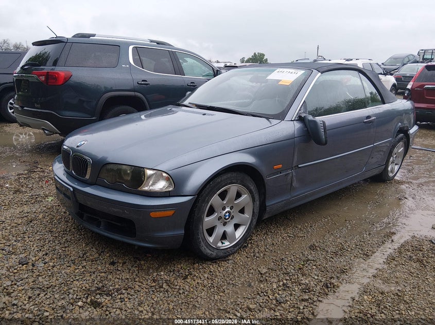 2001 BMW 3er VIN WBABS334X1JY52268 IAAI salvage auction — LEFT SIDE, Salvage (Ohio), sold $275 on 2026-08-04 (photo 2)