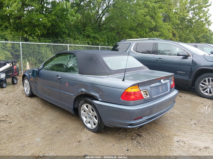 2001 BMW 3er VIN WBABS334X1JY52268 IAAI salvage auction — LEFT SIDE, Salvage (Ohio), sold $275 on 2026-08-04 (photo 3)