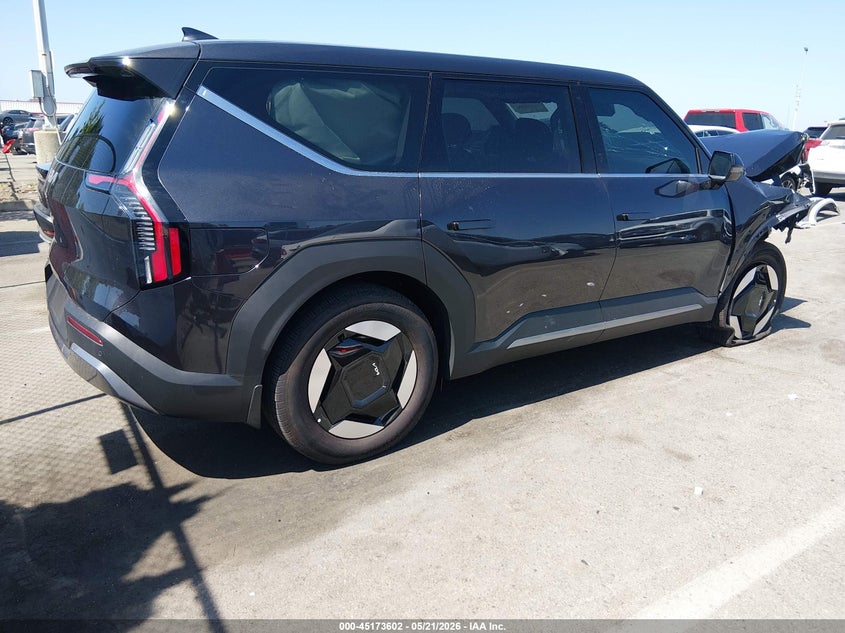 2026 Kia Ev9 VIN 5XYAB5S18TG019640 IAAI salvage auction — FRONT END, Salvage (California), sold $7,050 on 2026-07-30 (photo 4)
