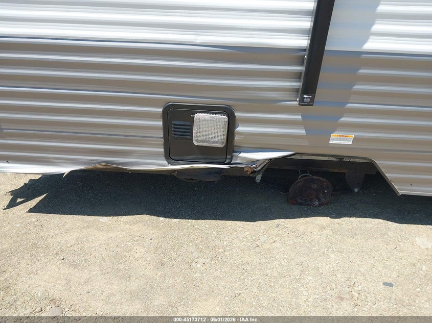 2024 Coleman Cm17824 VIN 4YDTCMG18RM933836 IAAI salvage auction — SIDE, Salvage (Ohio), sold $175 on 2026-07-22 (photo 6)