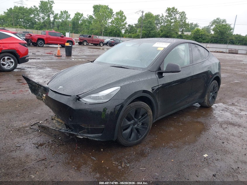 2025 Tesla Model y VIN 7SAYGDEE8SF266965 IAAI salvage auction — FRONT END, Salvage (Ohio), sold $10,700 on 2026-07-30 (photo 2)