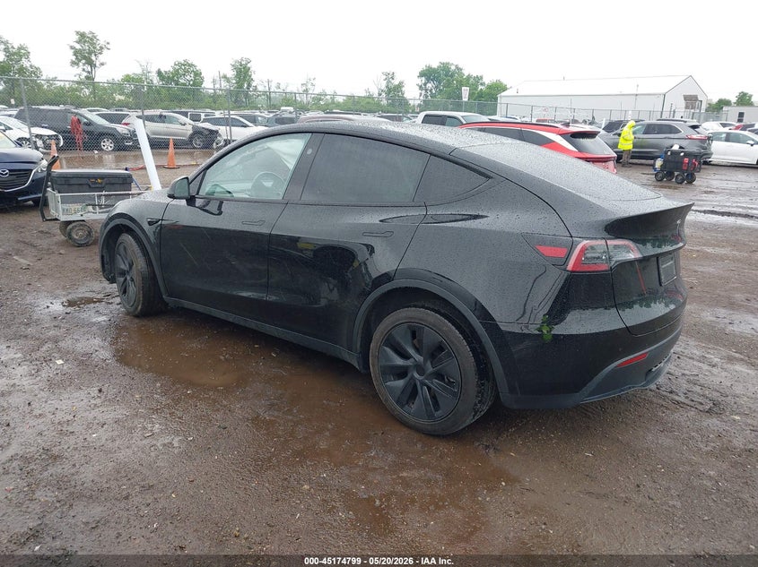2025 Tesla Model y VIN 7SAYGDEE8SF266965 IAAI salvage auction — FRONT END, Salvage (Ohio), sold $10,700 on 2026-07-30 (photo 3)